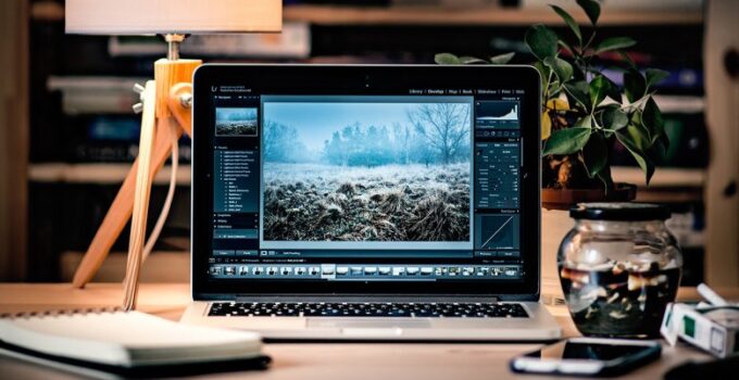 5 Best Laptops for Photoshop 2024