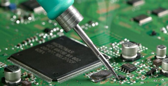 4 Benefits Of Using A Prototype PCB Manufacturing Service – 2024 Guide