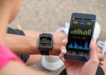 8 Tech Things Every Fitness Enthusiast should own Today – 2024 Guide