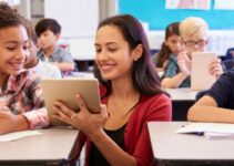 Positive and Negative Effects of Technology on Students – 2024 Guide