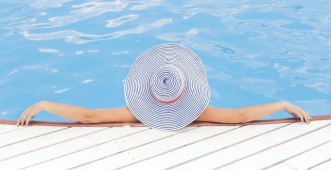 5 Must-Have Tech Upgrades for Pool Maintenance in 2024