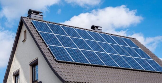 How Much Energy Can a Solar Panel Give to One House? – 2024 Guide