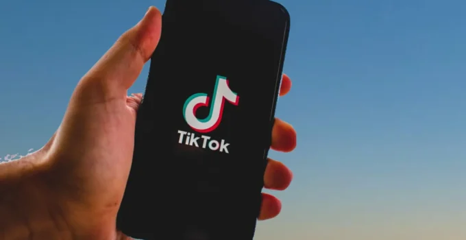 6 Tiktok Strategies For Small Business: How To Grow In 2024 And Beyond