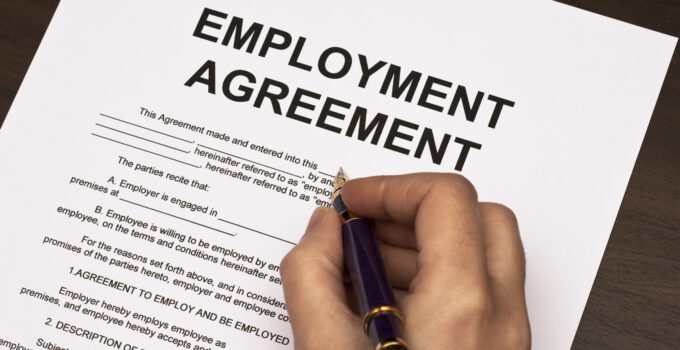 Employer Contract Features: How to Do It Properly?