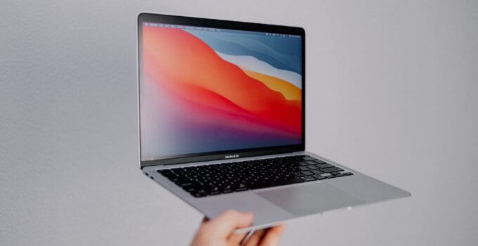 Second-hand MacBook