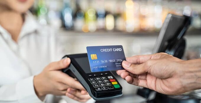 What To Look For When Choosing A Card Machine For Your Business